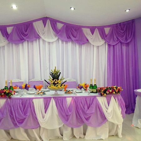 Hotel Nikoli Chiatura Bagian luar foto