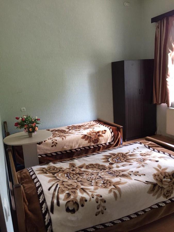 Hotel Nikoli Chiatura Bagian luar foto